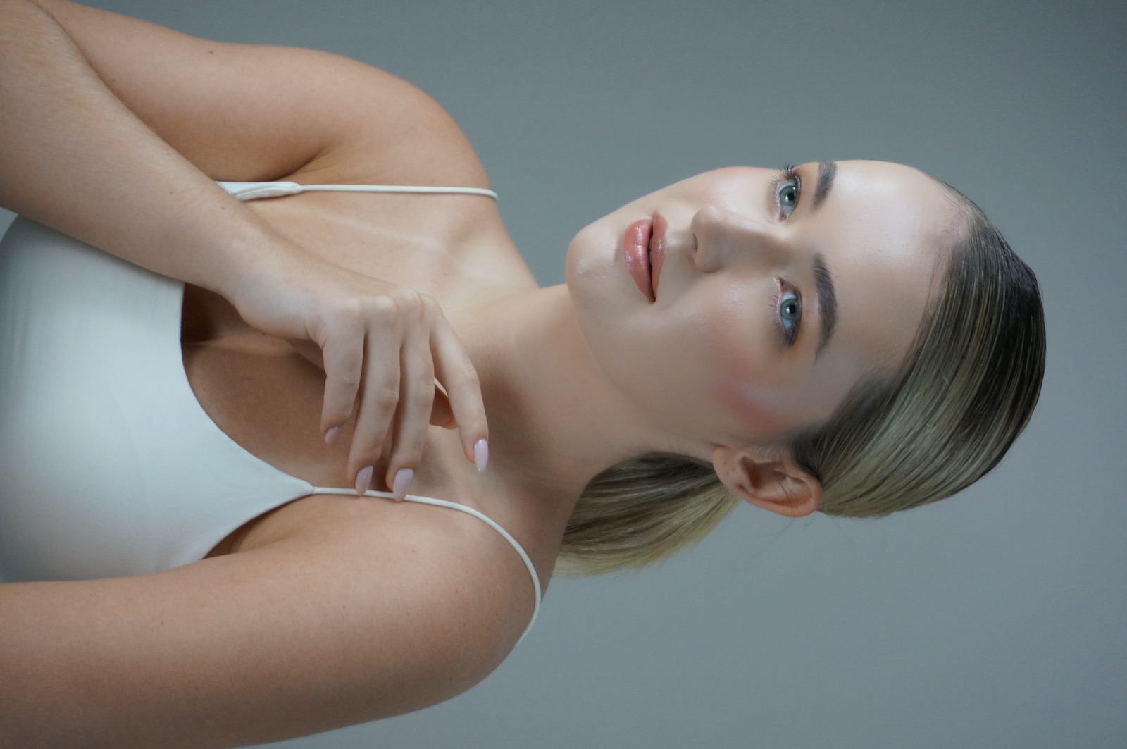 Signature facial therapy